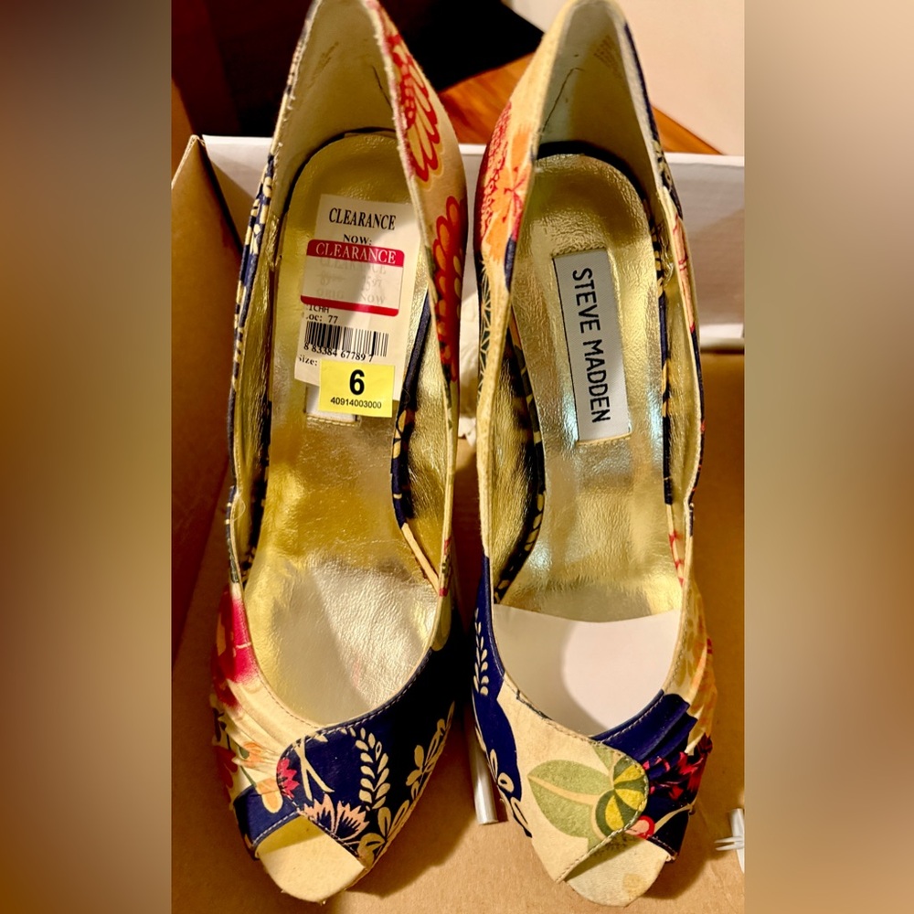 Steve Madden Women's Heels - Floral Multicolor, Size 6